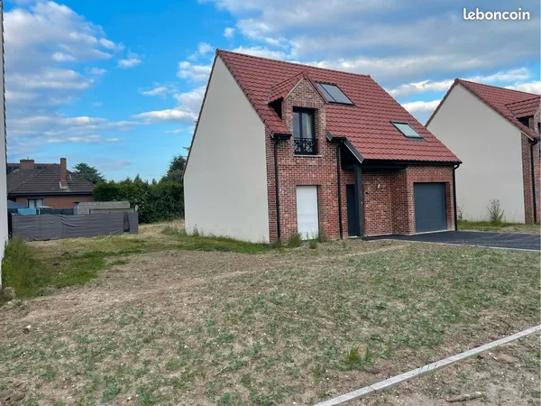 Maison Individuelle 105 m2 avec 4ch sut terrain 577m2 