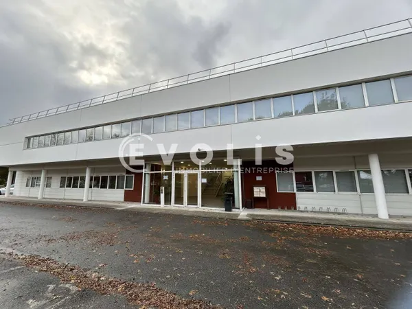 Bureaux 482 m² 