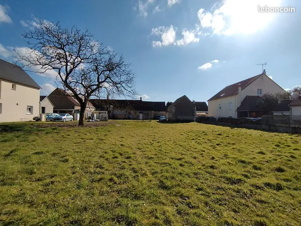 Terrain 790 m² LA VILLE AUX DAMES 