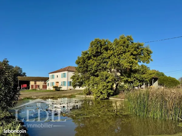 Propriété 9 pièces 310 m² 