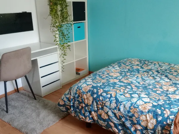 Loue chambre chez l'habitant 