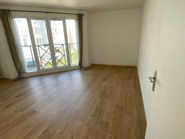 Grand Studio avec Parking - Orléans St Marceau 