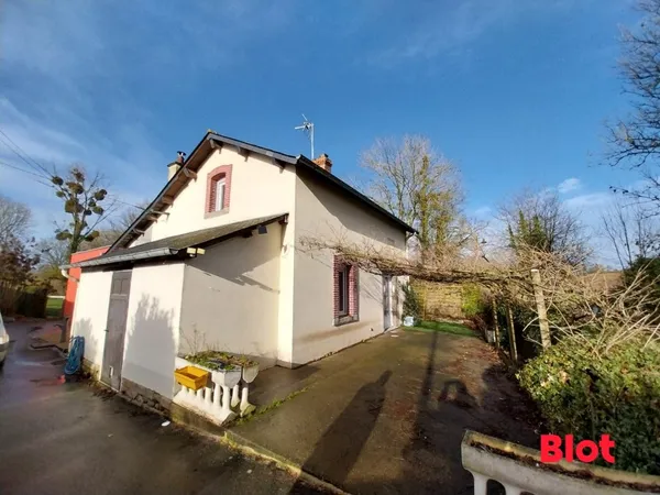 A vendre chez BLOT VITRE - A 5 minutes au Sud de Vitré 