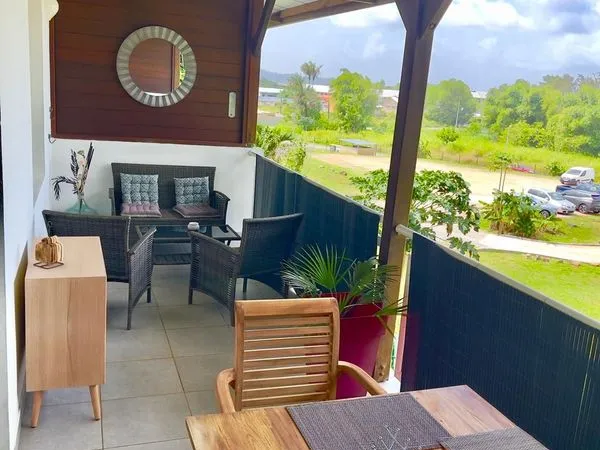 Appartement T2 , piscine, meublé, équipé, Montjoly 