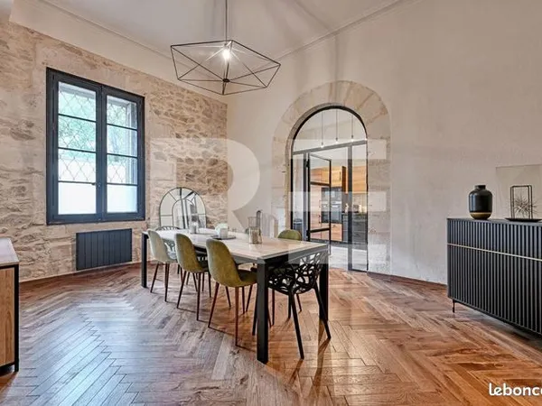 Appartement 5 pièces 150 m² 