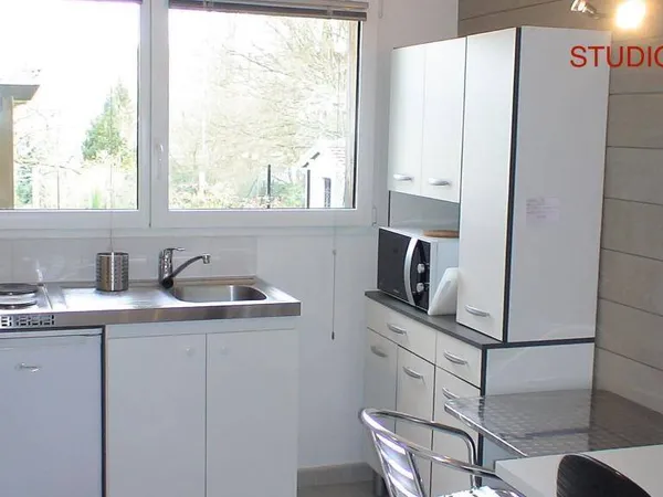 Studio 1 pièce 20 m² 