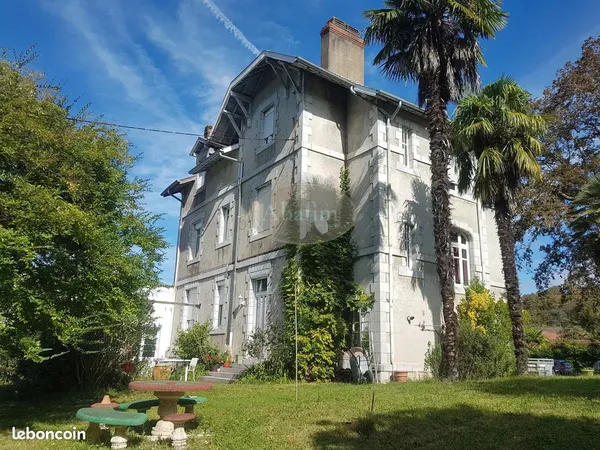 Maison 10 pièces 284 m² 