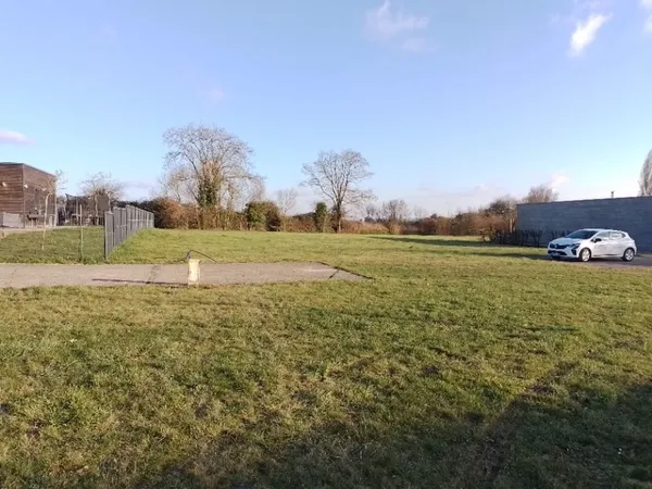 Terrain 800 m² 