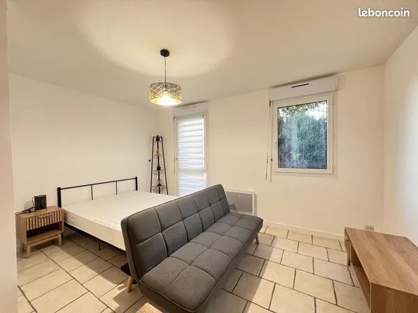 Studio 1 pièce 25 m² 
