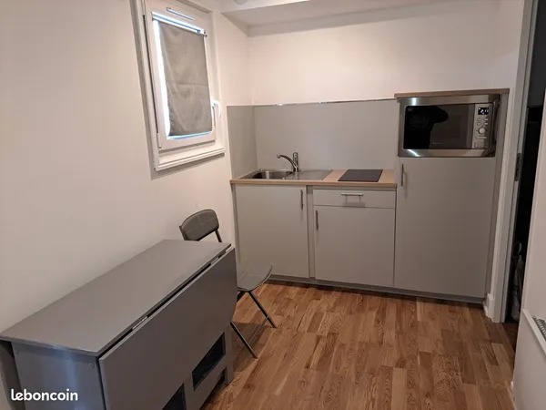 Location studio meublé 