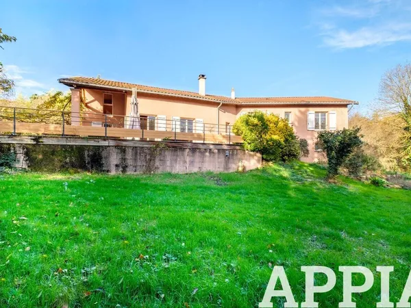 Maison 9 pièces 229 m² 