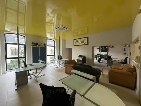 Bureaux 80 m² 