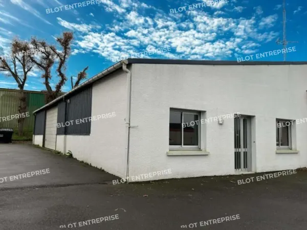 À LOUER - LOCAL ACTIVITES - 200 m² - NOYAL-SUR-VILAINE 