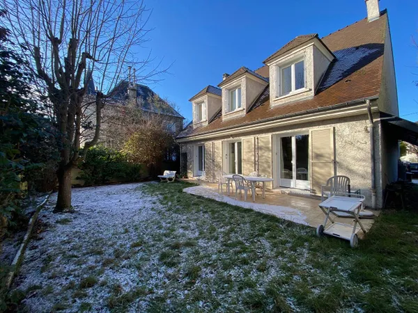 Maison 7 pièces 161 m² 
