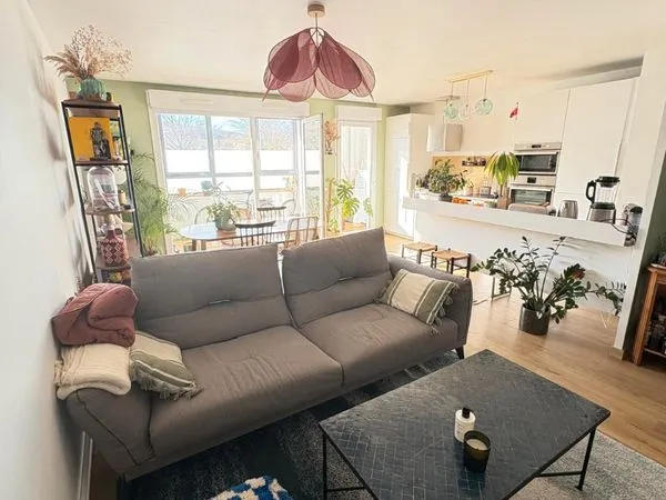Appartement T3 rénové secteur Archives Départementale / Lacassagne 