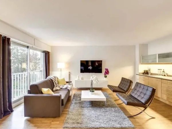 Appartement 1 pièce 56 m² 