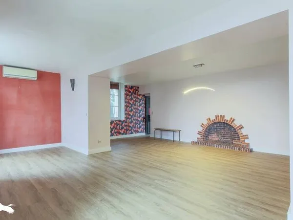 Maison 7 pièces 250 m² 