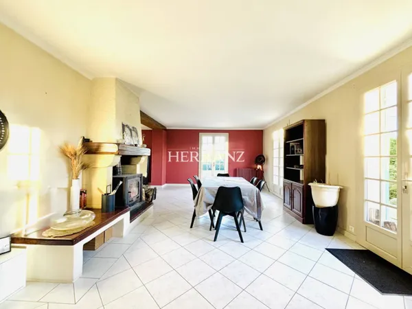 Maison de plain-pied 6 pièces 205 m² 