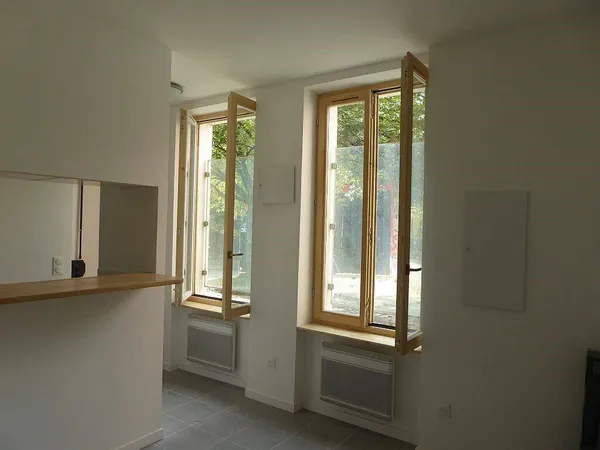 Studio 1 pièce 14 m² 