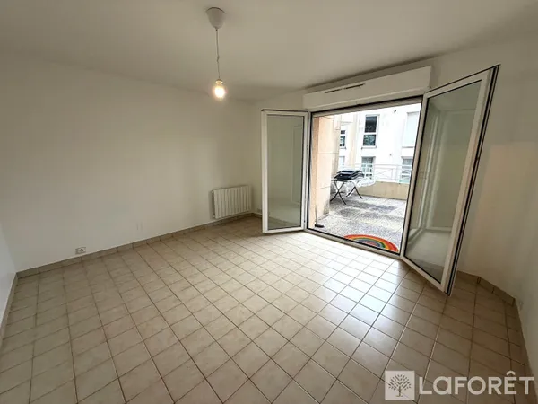 Appartement Chaville 1 pièce(s) 23 m2 terrasse 20 m² 