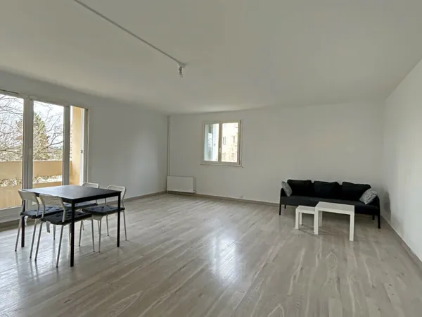 À louer : Appartement 3 pièces à REIMS 