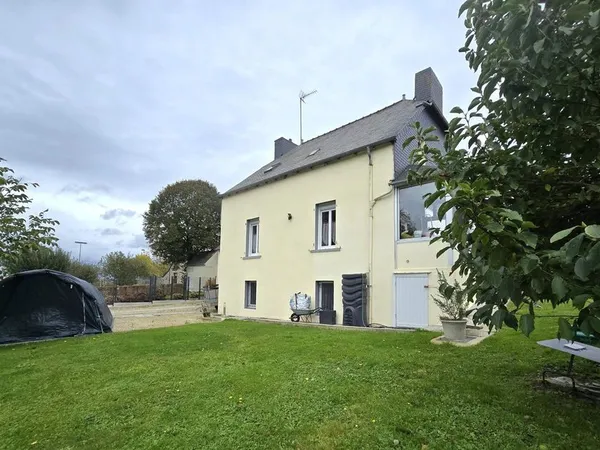Maison 4 pièces rénovée en centre-bourg 