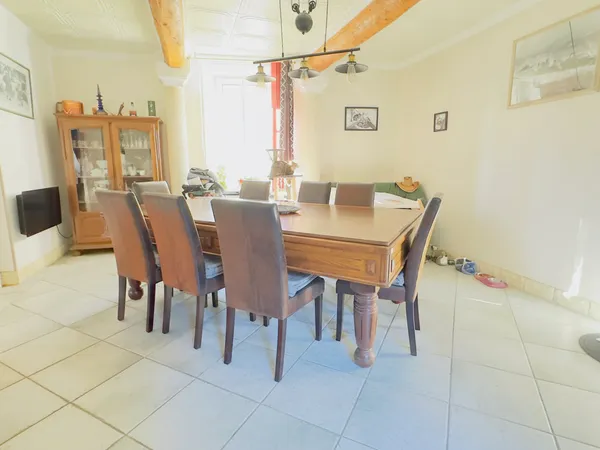 Maison Le Pontet 8 pièce(s) 174 m2 