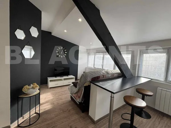 Studio 1 pièce 30 m² 