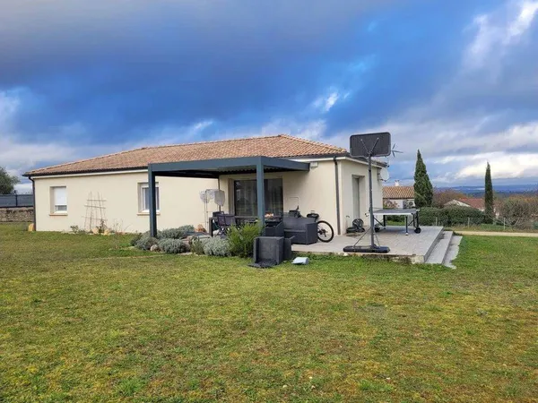 Maison de plain-pied 4 pièces 109 m² 