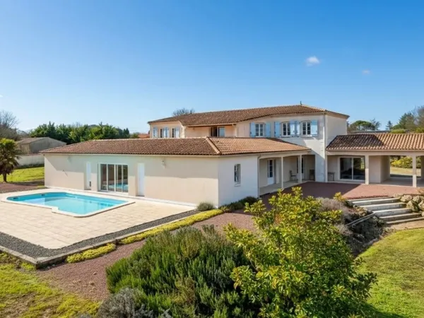 Maison 11 pièces 408 m² 