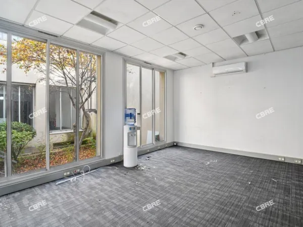 Bureau 223 m² 