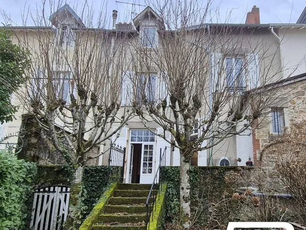 Maison 9 pièces 210 m² 