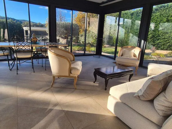 Maison 8 pièces 271 m² 