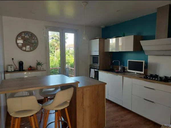 Maison 6 pièces 220 m² 
