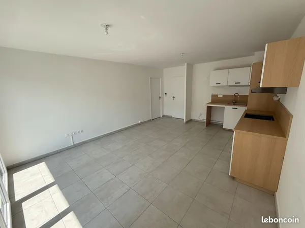 🏡 Bel appartement 3 pièces - 62,44 m² (oui, on a compté au centimètre près) 