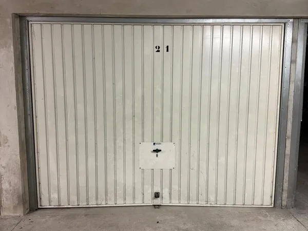 Parking 13 m² 