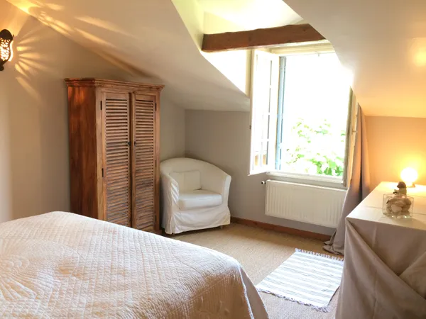 Loue chambre et ièce à vivre dans maison - 25m² 