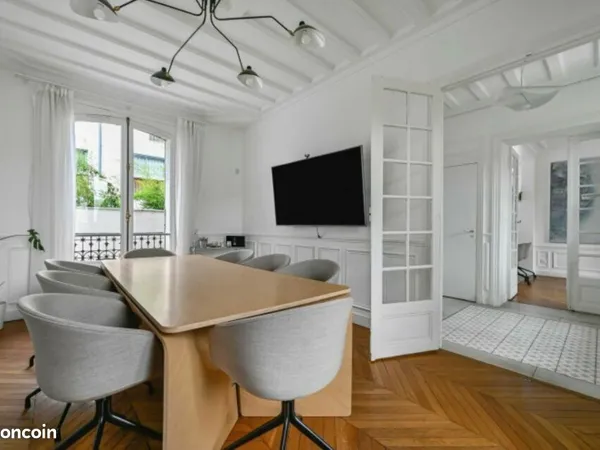 Bureaux 195 m² 