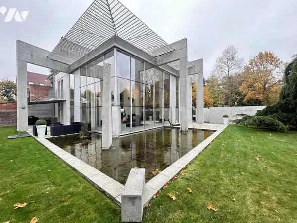 Maison 6 pièces 295 m² 