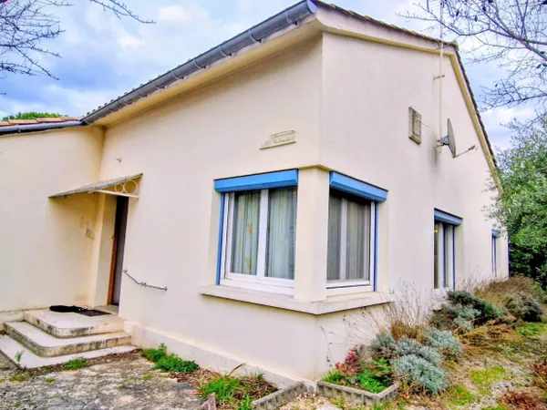 Maison plain pied sur 426 m2 de terrain 
