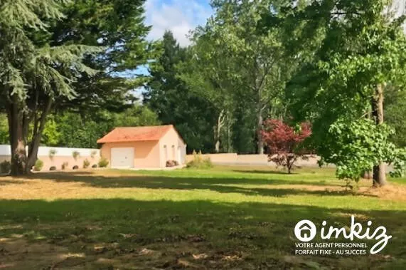 Maison sur 1320 m² de terrain 