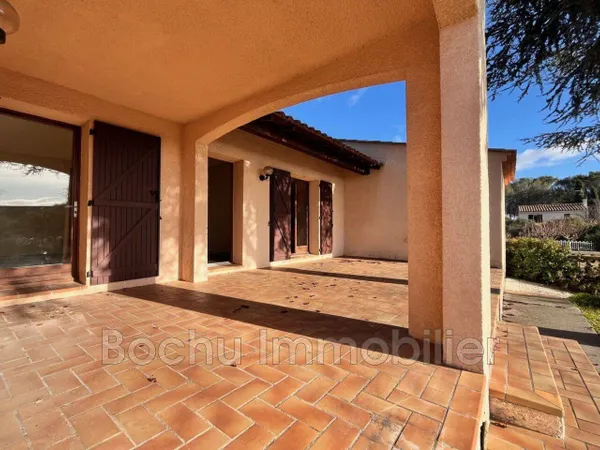 Maison de plain-pied 4 pièces 130 m² 