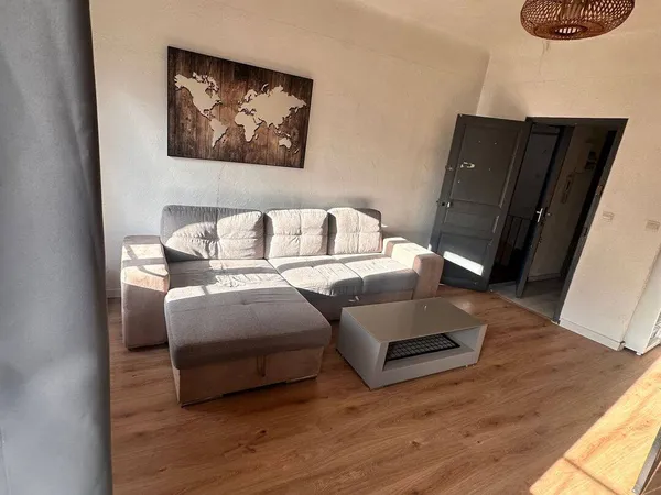 Studio 1 pièce 23 m² 
