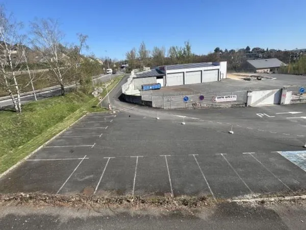Local industriel 557 m² 