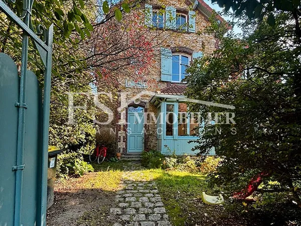 Maison 8 pièces 166 m² 