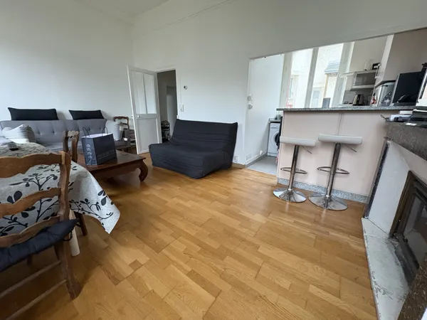 À vendre Appartement 3 pièces de 57 m2 Orléans Sud, quar 