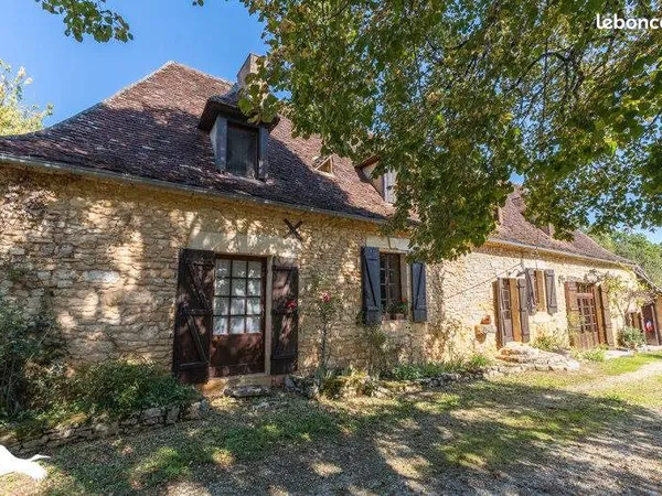 Maison 7 pièces 196 m² 