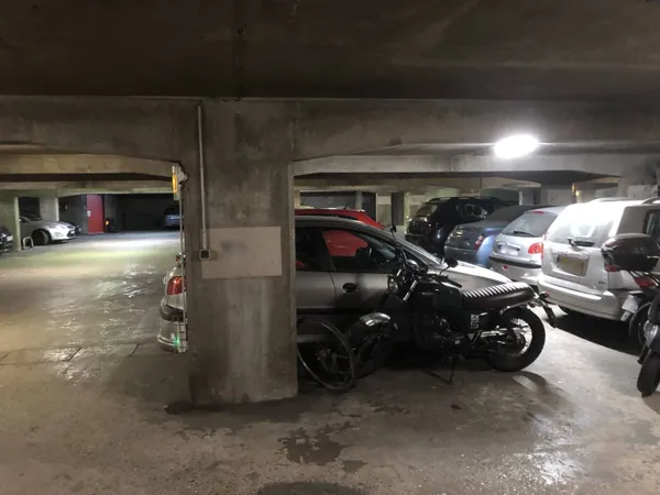 Parking 10 m² 