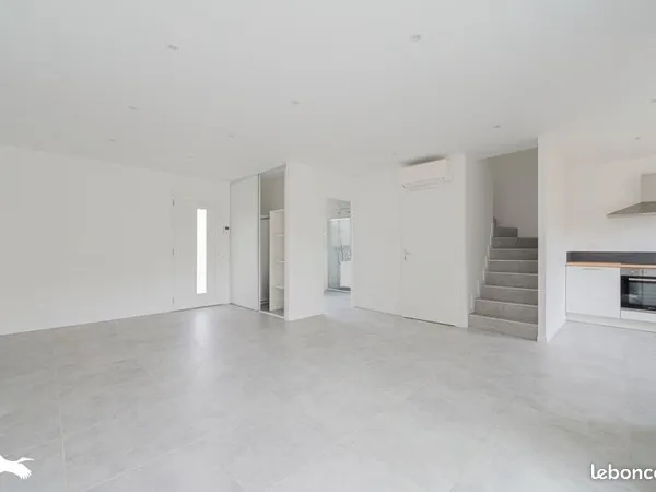 Villa 4 pièces 95 m² 
