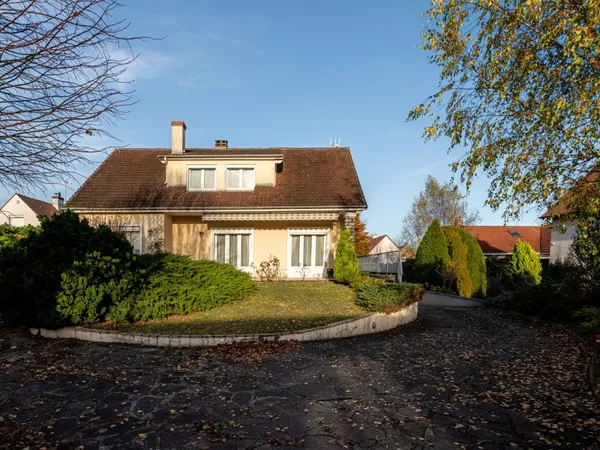 SAINT JEAN LE BLANC // GRANDE MAISON FAMILIALE 